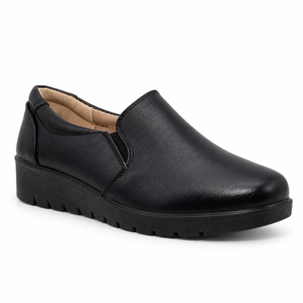 Zapato de mujer modelo 1182 negro, tipo mocasín, con cuña baja y elásticos laterales