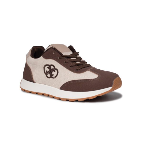 Zapatilla de mujer modelo 5301 marrón con cordones, plantilla extraíble y detalle bordado lateral