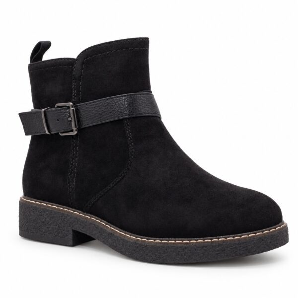 Botín de mujer modelo 1075 negro con tira horizontal, hebilla metálica decorativa y tacón bajo