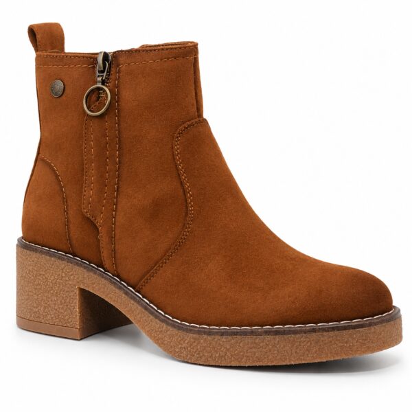 Botín de mujer modelo 1082 color cuero en antelina, con cremallera lateral y tacón ancho de 5 cm